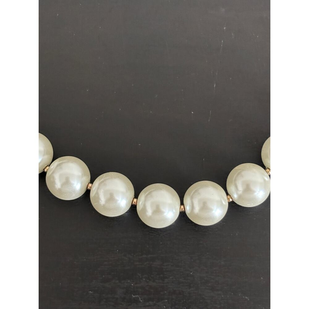 Vintage Anne Klein Faux Pearls Necklace - Picture 3 of 4